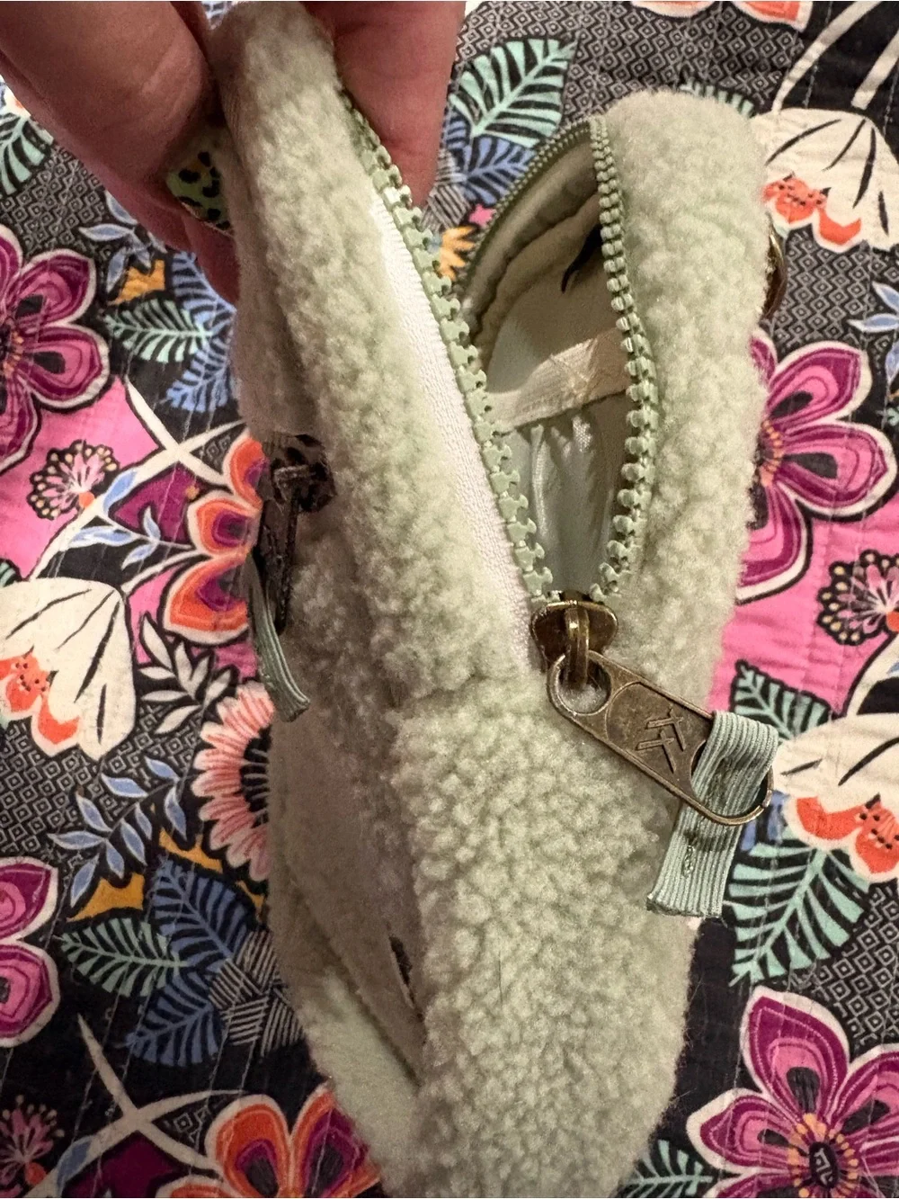 Thread brand Women’s Light Sage Sherpa Crossbody Bag